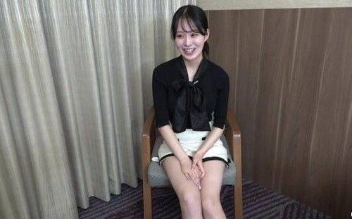 FC2-PPV-4673073 【SSS级】首次在众人面前展示华丽裸体的热门主播。即使害羞地遮住脸，阴道也紧紧地夹住，渴望在子宫深处射精