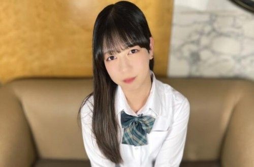 FC2-PPV-4851361 【压倒性的女主角的「光辉」×金牌级的豪爽潮吹】透明感绝佳18岁光酱用巨根进行人生初中出，并以常识/崩/坏/的程度大量潮吹，一边呆然一边闷・绝・痉・挛・高・潮♡